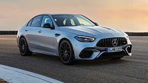 Mercedes AMG C63 S E Performance producerar 680 hästkrafter och 1 200 Nm. Foto: Mercedes