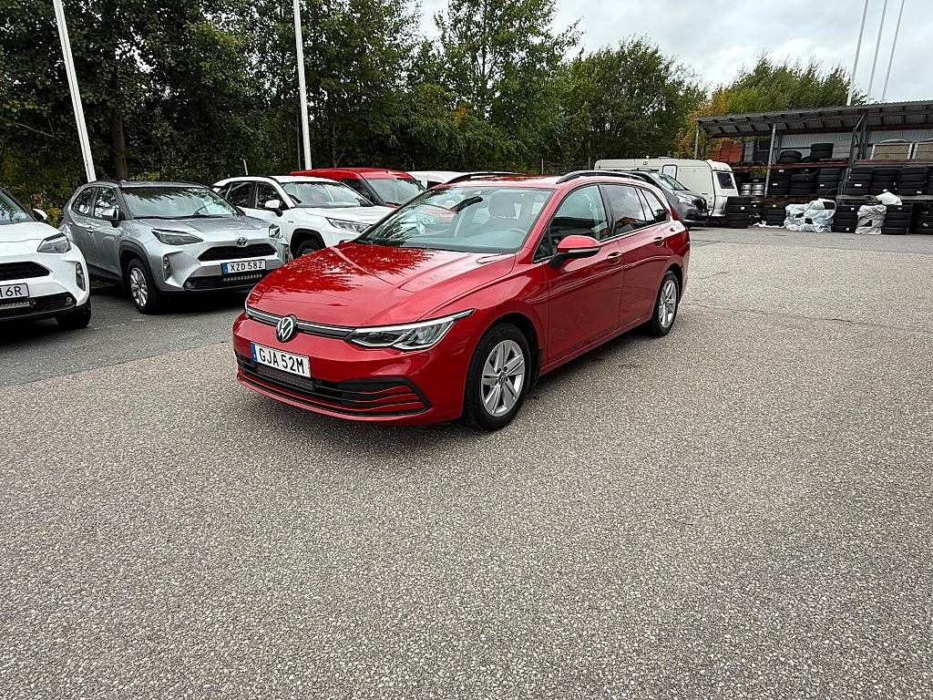 Volkswagen Golf  SPORTSCOMBI 1.5 AUT COCKPIT NAVI CARPLAY VÄRMARE MOMS