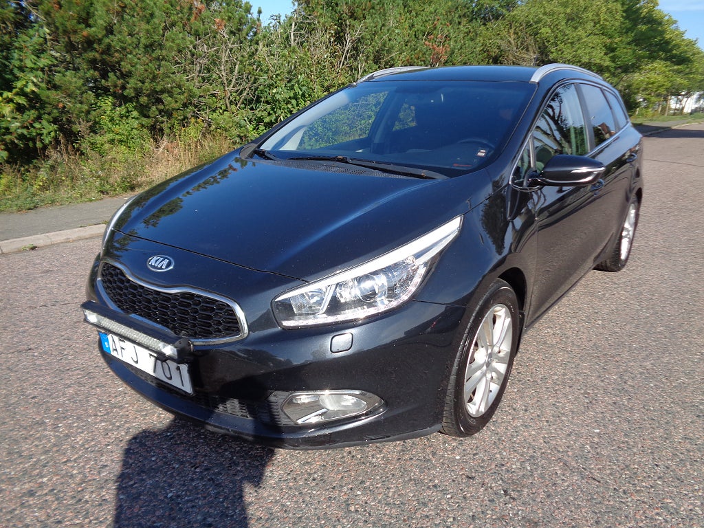 Kia cee'd_sw 1.6 CRDi Automatic, 128hp, 2014