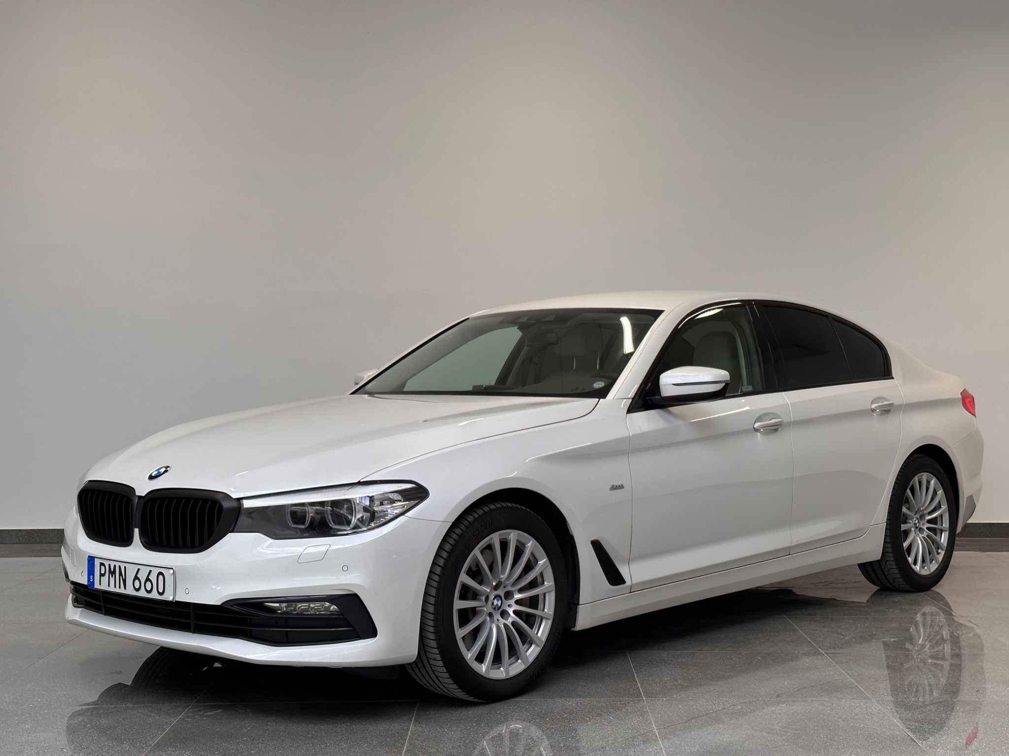 BMW 530