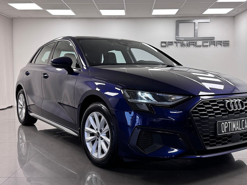 Audi A3 2023 - miniatyr 2