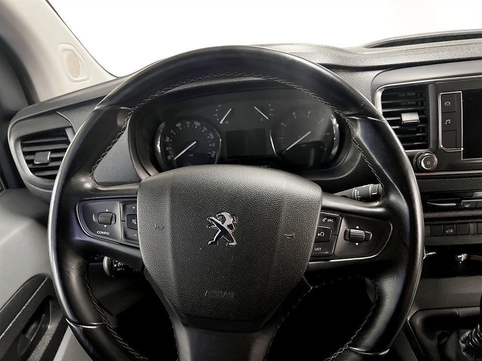Bild på Peugeot Expert PRO+ 2.0 BHDi 145hk L2 DRAGKROK