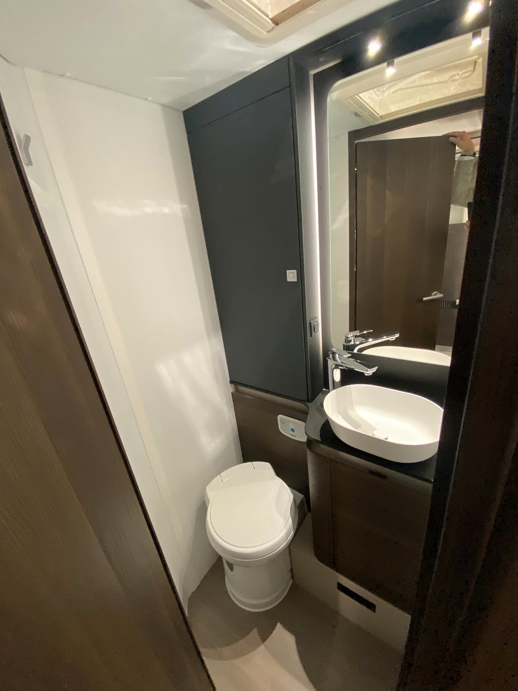 Adria Coral Supreme 670 SL / ALDE / Ugn / Panorama / Automat - Adria