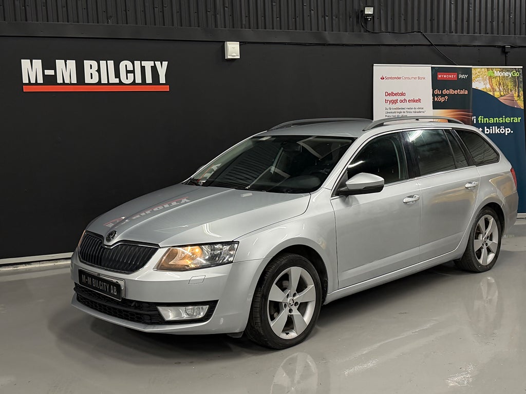 Skoda Octavia Kombi 1.6 TDI|4x4 Ambition|Drag|NyBess|M-värmare