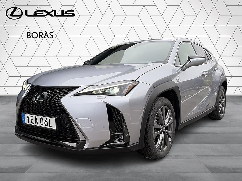 Lexus UX 300h F Sport Design, Moms