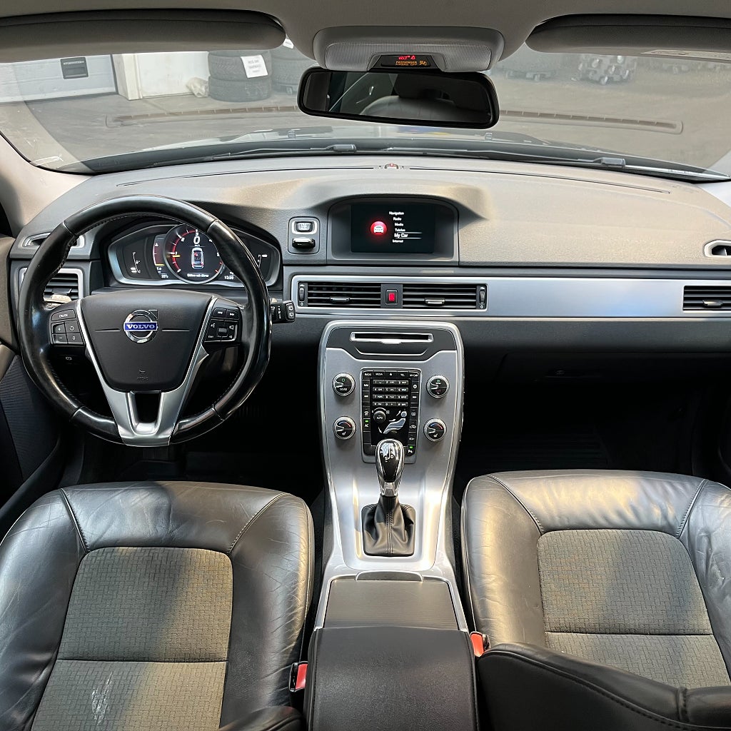 Volvo V70 D4 181HK  Momentum Värmare VOC Drag Kamrem bytt!