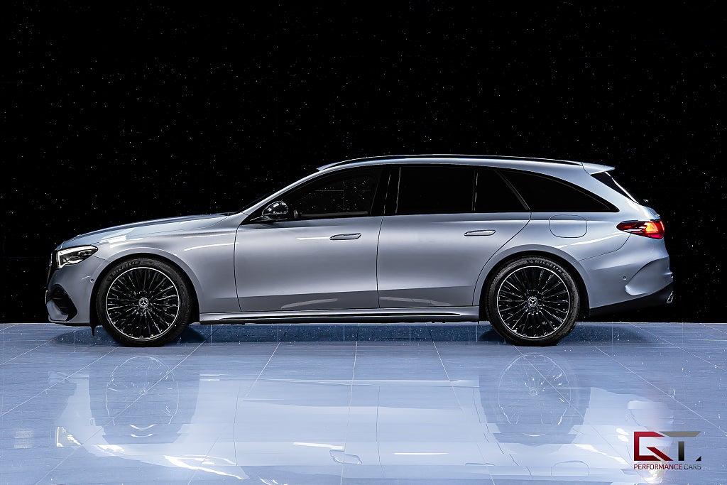 Mercedes-Benz E300 de 4M T AMG MOMS Superscreen Drag ACC Burmester 20" NightP