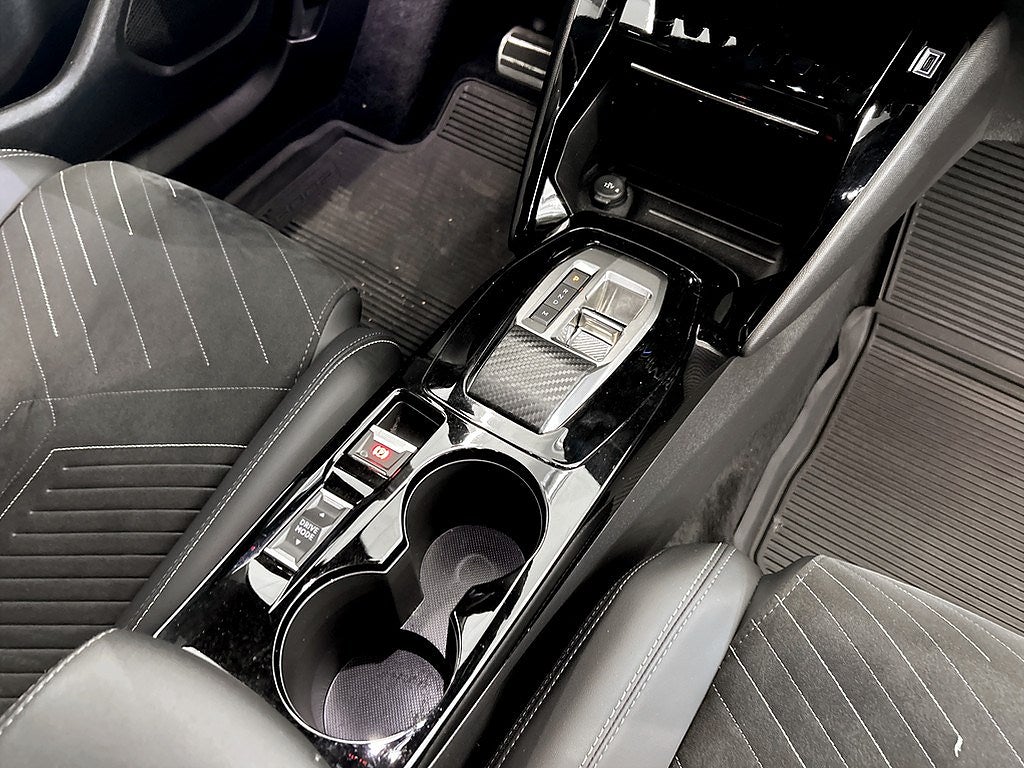 Bild på Peugeot 2008 GT 1.2 PT 130hk Aut - EL-STOL, 360-KAMERA