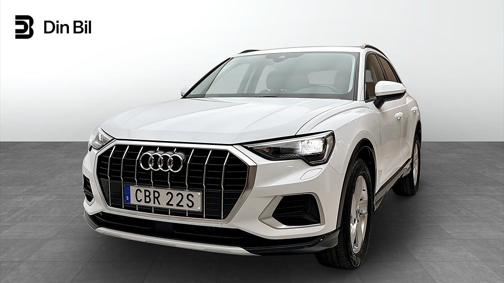 Audi Q3 35 TFSI 150HK Cockpit Carplay