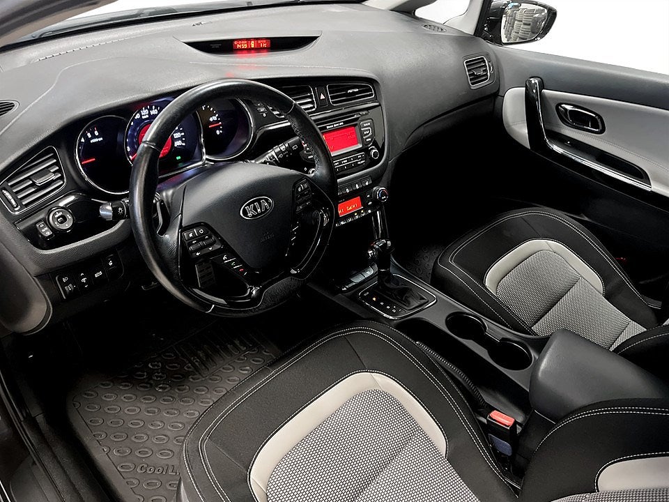 Bild på Kia Ceed SW Comfort 1.6 CRDi 128hk Aut - DRAG, PANO