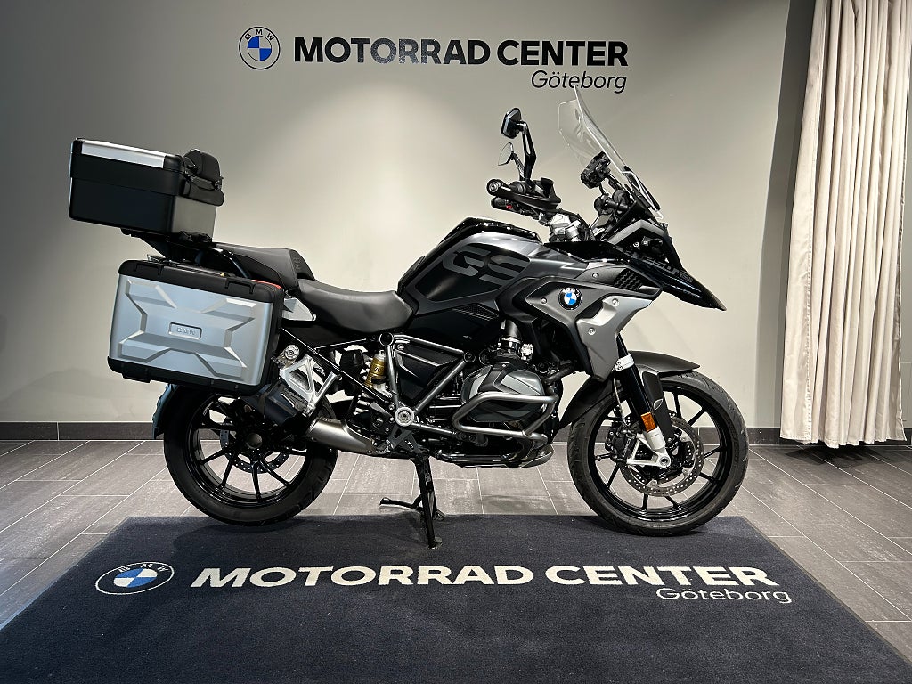 BMW R1250GS / 3,45% ränta/Triple Black / 3 väskor / Endast 1258 mil!