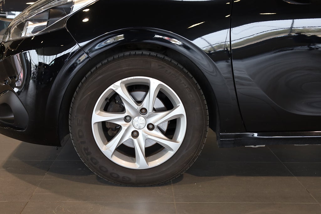 Peugeot 208 1.2 VTI PureTech AUT M-värme Blåtand 2017
