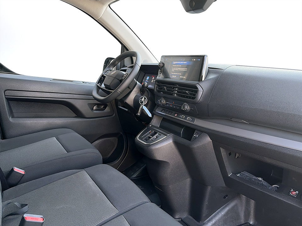Bild på Peugeot Expert 2.0 BlueHDi 145hk Aut L3 B-KAMERA CARPLAY