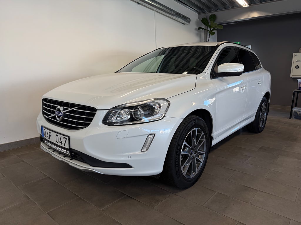 Volvo XC60 D5 AWD Momentum 215hk Drag s+v 0:-kontant