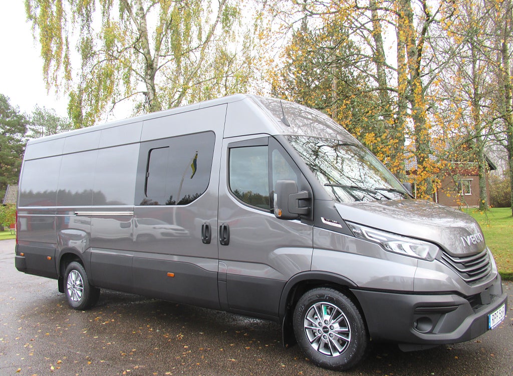 Iveco 35-180  5-sitsig Crew Cab Long Editon, Drag 3500 kg