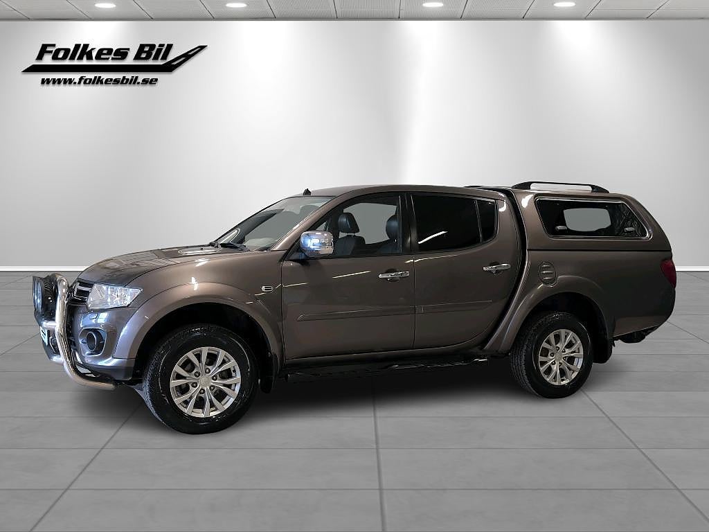 Mitsubishi L200 Dubbelhytt 2.5 4x4 178 hk kåpa Vhjul