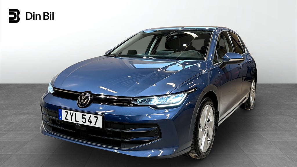 Volkswagen Golf eTSI150 DSG Edition P-värmare Backkamera Keyless