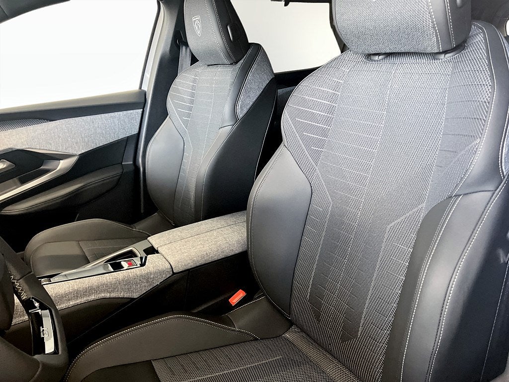 Bild på Peugeot 5008 GT Hybrid 145hk Aut - NYA VINTERHJUL INGÅR!