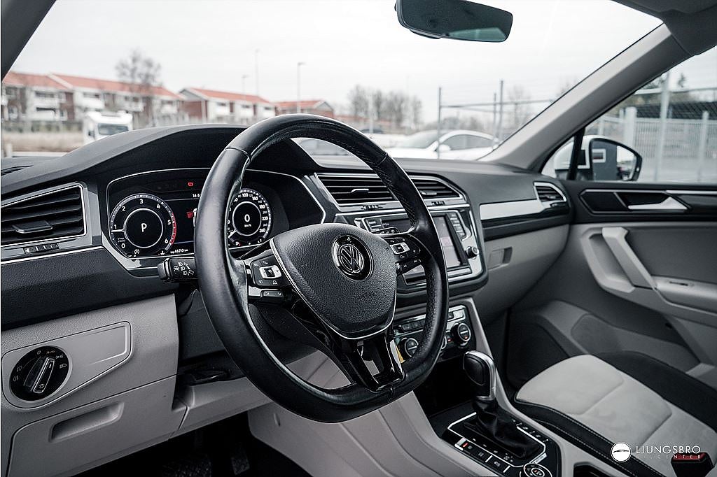Volkswagen Tiguan 2.0 4M GT 190hk / Cockpit / Drag / B-Kamera