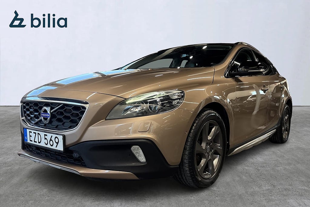Volvo V40 Cross Country T4 Momentum Pano Värmare VOC