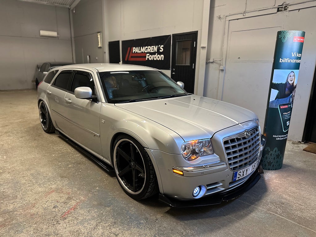 Chrysler 300C 3.0 CRD, Coilovers, 22* Fälgar. Srt-Design