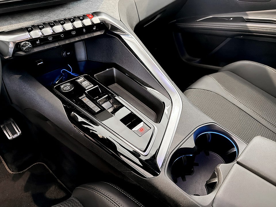 Bild på Peugeot 5008 GT 1.2 PT 130hk Aut 7-SITS B-KAMERA CARPLAY