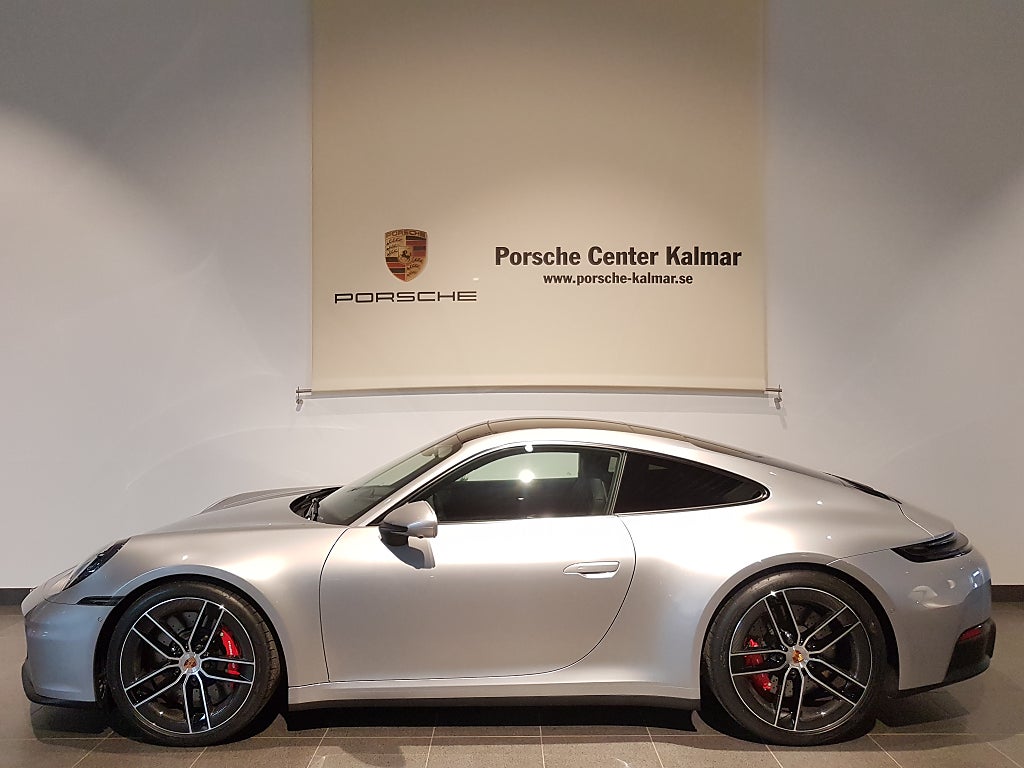 Porsche 992 911 4 GTS  Endast 270 mil PPF-folie 540 hk Se Spec!