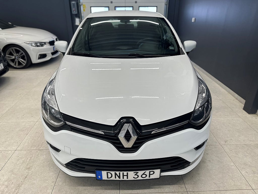 Renault Clio 0.9 TCe Manuell ZEN 90HK/NAV/Farthållare 4.99%