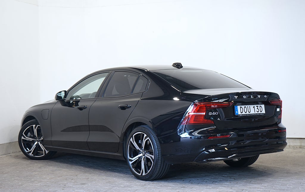 Volvo S60 Recharge T8 AWD Plus Dark 456hk