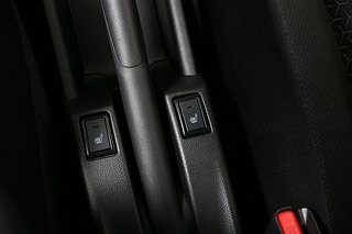Halvkombi Suzuki Swift 13 av 20