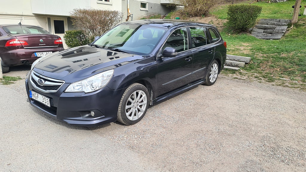 Subaru Legacy Wagon 2.5 CNG 4WD Lineartronic Euro 5 Dragkrok
