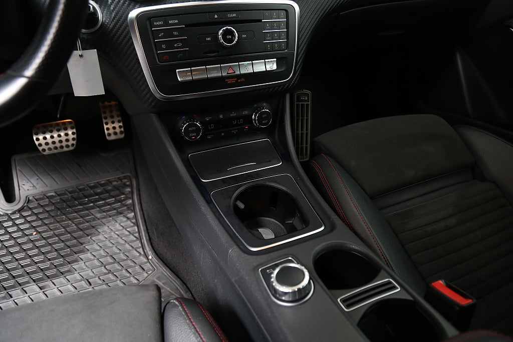 Mercedes-Benz A 180 d 7G-DCT AMG Line Motorvärmare