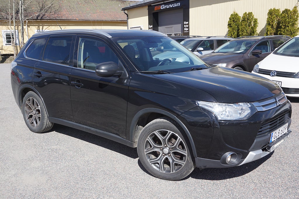 Mitsubishi Outlander 2.2 Di-D 4WDAut 7-Sits Business Drag