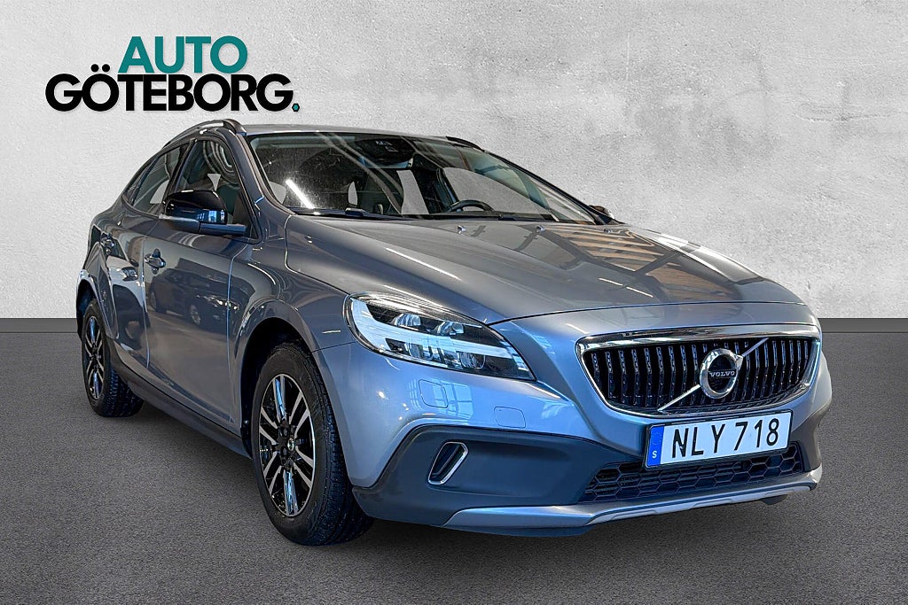 Volvo V40 Cross Country D2 Momentum Fullservad Välvårdad VOC