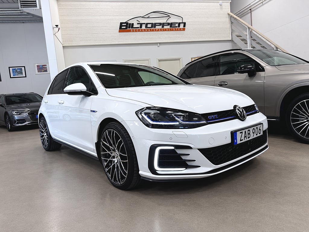 Volkswagen Golf GTE 1.4 TSI ACT GTE 204 hk P-Värm / Cockpit / Drag