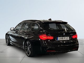 BMW 330i Touring M Sport S&V-hjul/Navi/Skinn/Farthållare/Drag