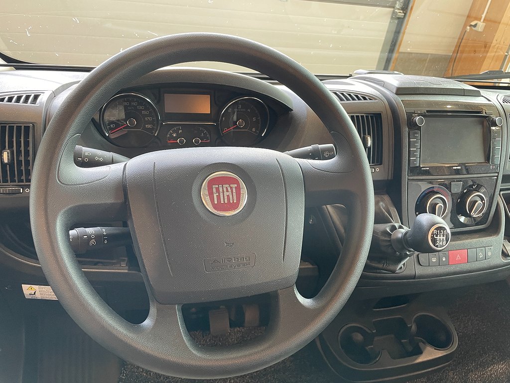 Eura Mobil Profilia RS 730 EB /ALDE/Solcell/L-bädd/Badrum bak - Eura Mobil