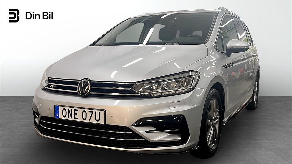 Volkswagen Touran 1.5 TSI 150hk Värmare/Pluspkt/R-Line