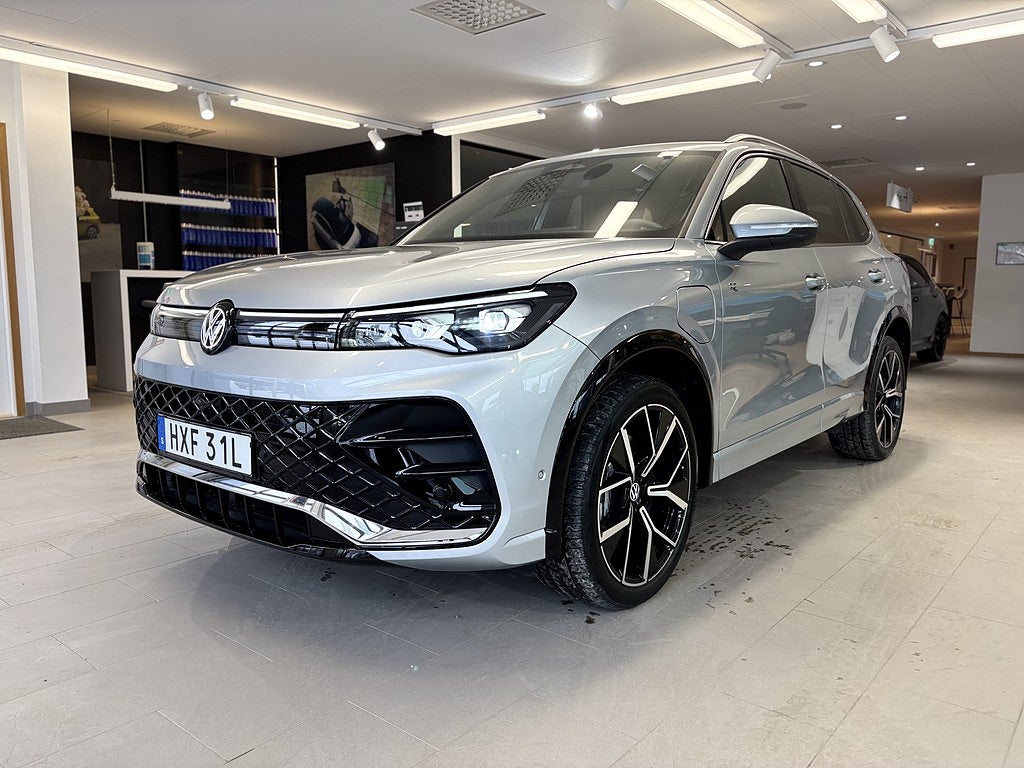Volkswagen Tiguan eHybrid R-Line-Edition OMG LEV 4395kr/mån
