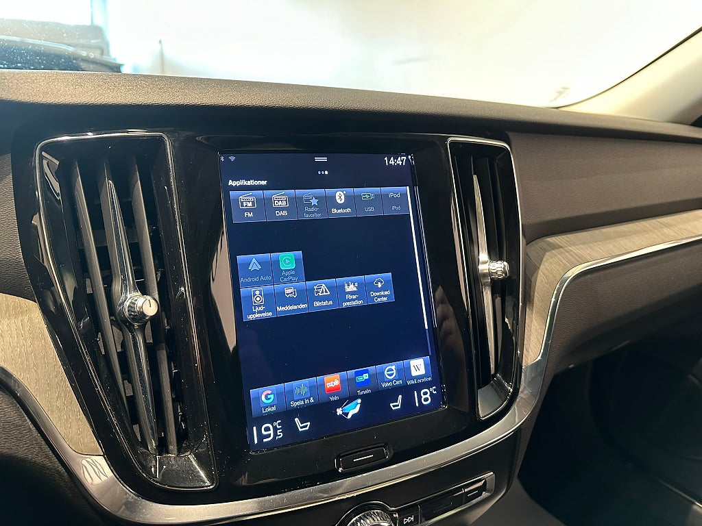 Volvo V60 Cross Country 2021 - miniatyr 14