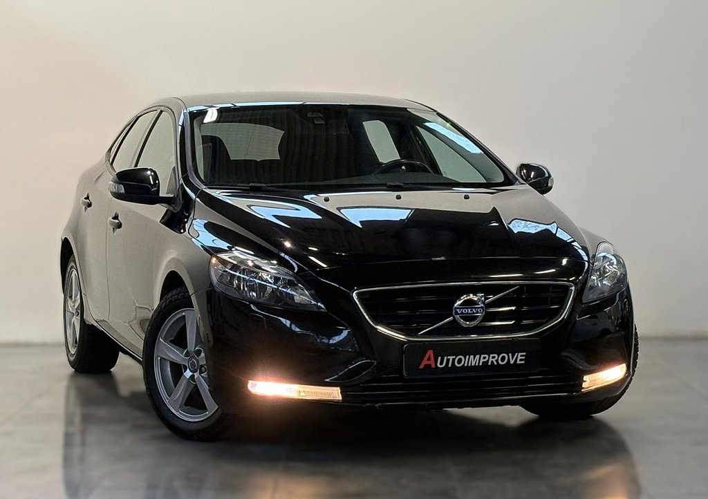 Volvo V40 D2 115HK POWERSHIFT AUTO KINETIC NYBESS D-VÄRME 