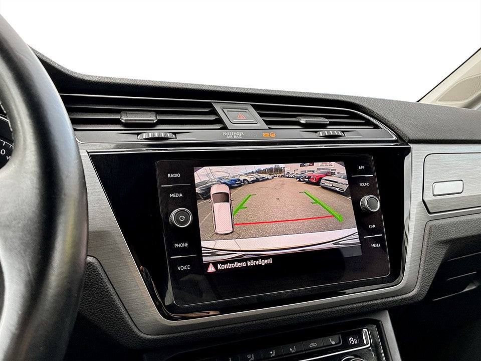 Bild på Volkswagen Touran Base 1.5 TSI ACT 150hk Aut 7-SITS B-KAMERA 