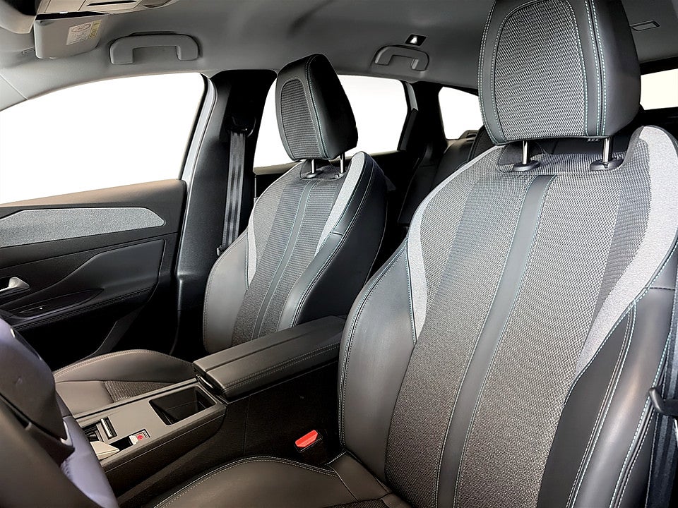 Bild på Peugeot 308 SW Allure Hybrid 145hk Aut B-KAMERA CARPLAY RATTVÄRME