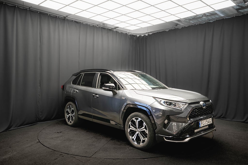 Toyota RAV4 Plug-in Hybrid AWD STYLE DRAG JBL M&K-VÄRMARE ELSTOL 1-ÄGAR