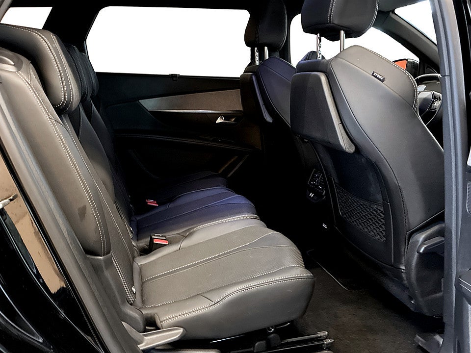 Bild på Peugeot 5008 GT 1.2 PT 130hk Aut 7-SITS B-KAMERA CARPLAY