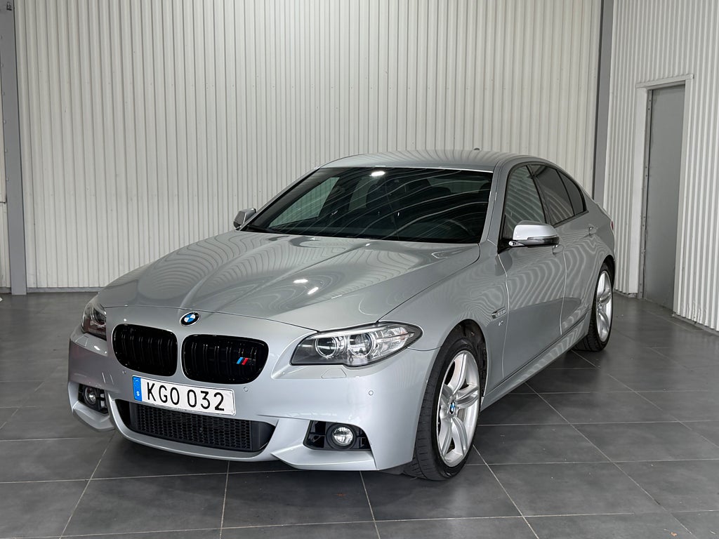 BMW 520d xDrive Sedan M Sport Toppskick Lågmil Svensksåld