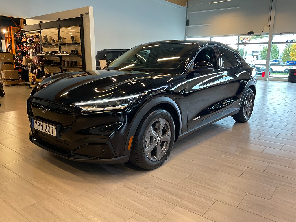 Ford Mustang Mach-E Standard Range RWD Kamera Leasebar