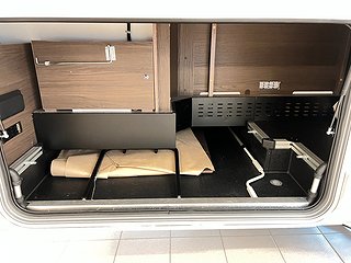 Husbil-halvintegrerad Adria Coral 670 SLT Supreme 37 av 37