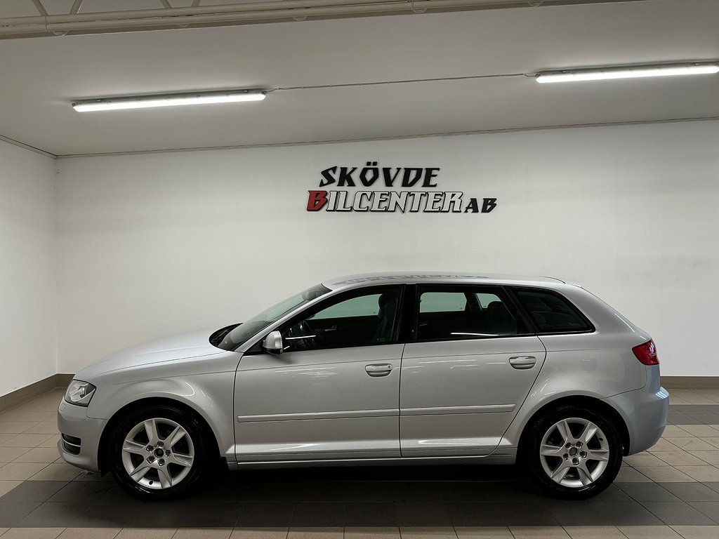 Audi A3 Sportback 1.6TDI Automat Attraction/Drag/Nyservad/1-Ägare