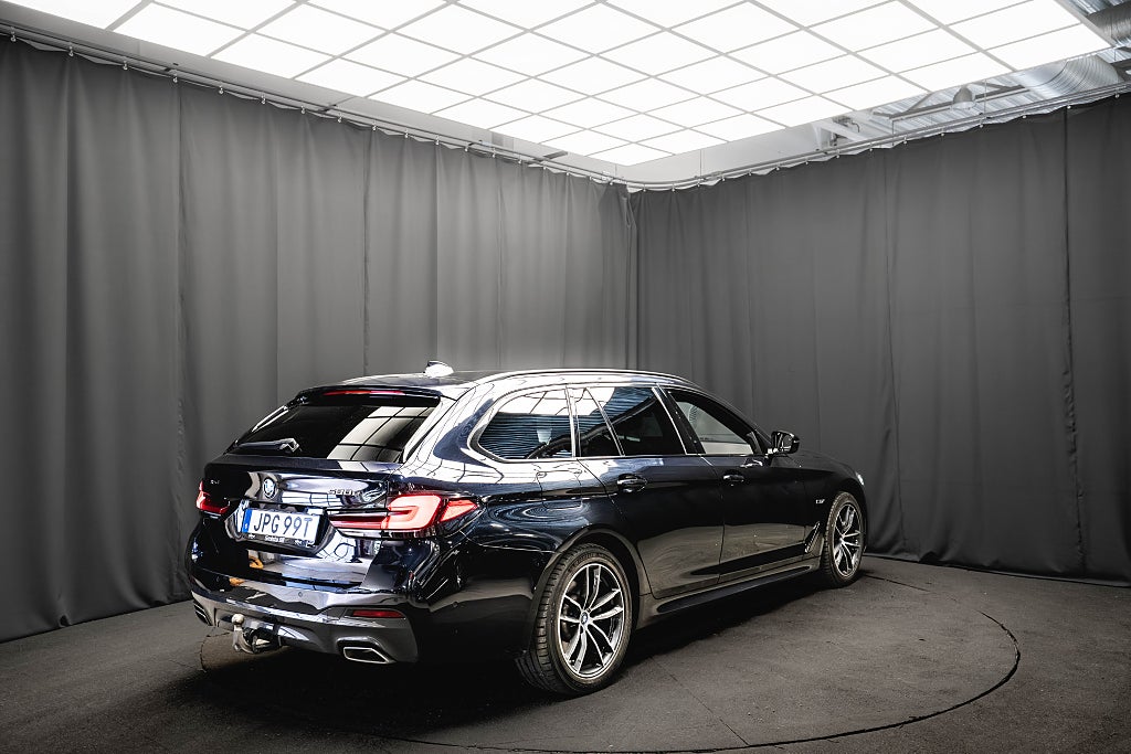 BMW 530e xDrive M Sport ADAPTIV-LED LÄDER DRAG HUD DAP MOMS